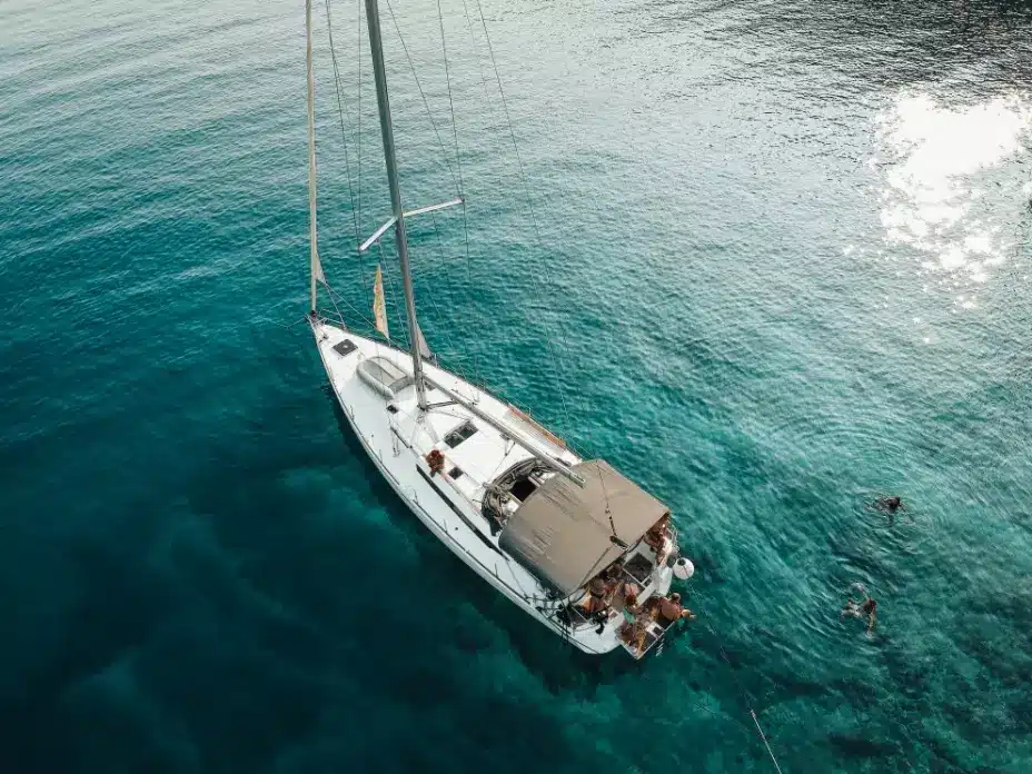 Segelyacht auf dem Wasser in Kroatien
